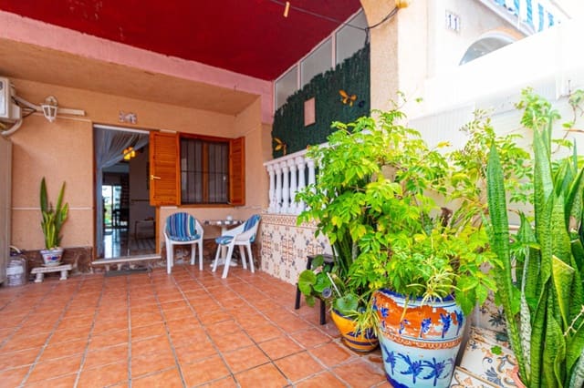 2 bedroom Townhouse for sale in La Siesta, Torrevieja with pool - € 164,900 (Ref: 9322624)