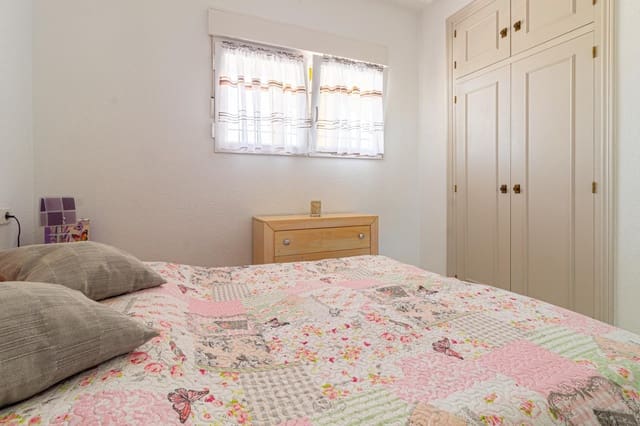 Apartamento de 1 habitación en Punta Prima, Torrevieja en venta con piscina - 119.000 € (Ref: 9338489)