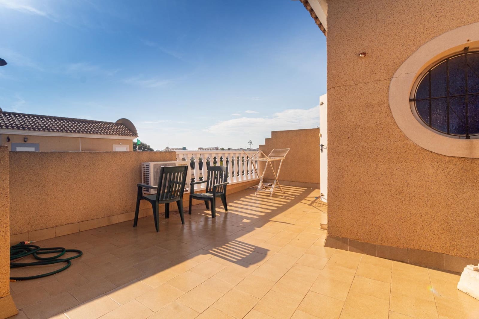 3 soverom Kjedet enebolig til salgs i La Zenia med svømmebasseng - € 225 000 (Ref: 9338491)