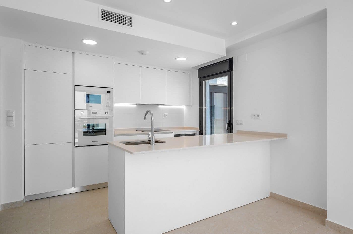 2 slaapkamer Appartement te koop in Los Alcazares met zwembad - € 299.950 (Ref: 9343263)