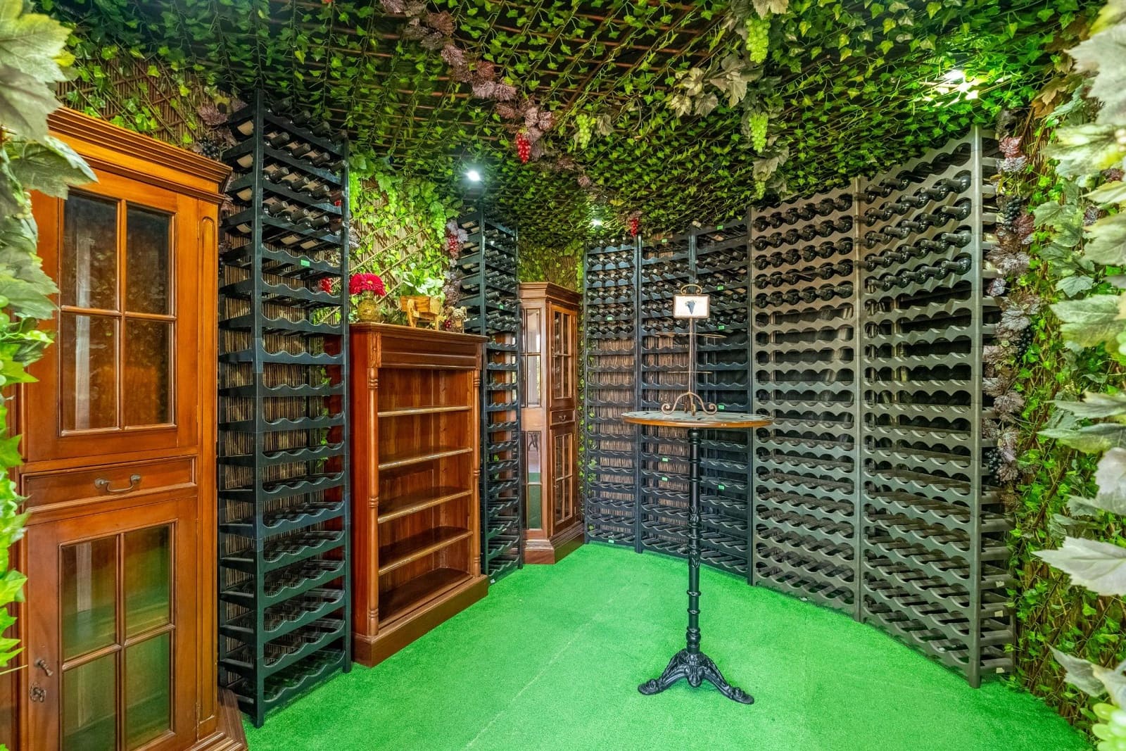 6 sypialnia Willa na sprzedaż w El Chaparral z basenem garażem - 689 000 € (Ref: 9344984)