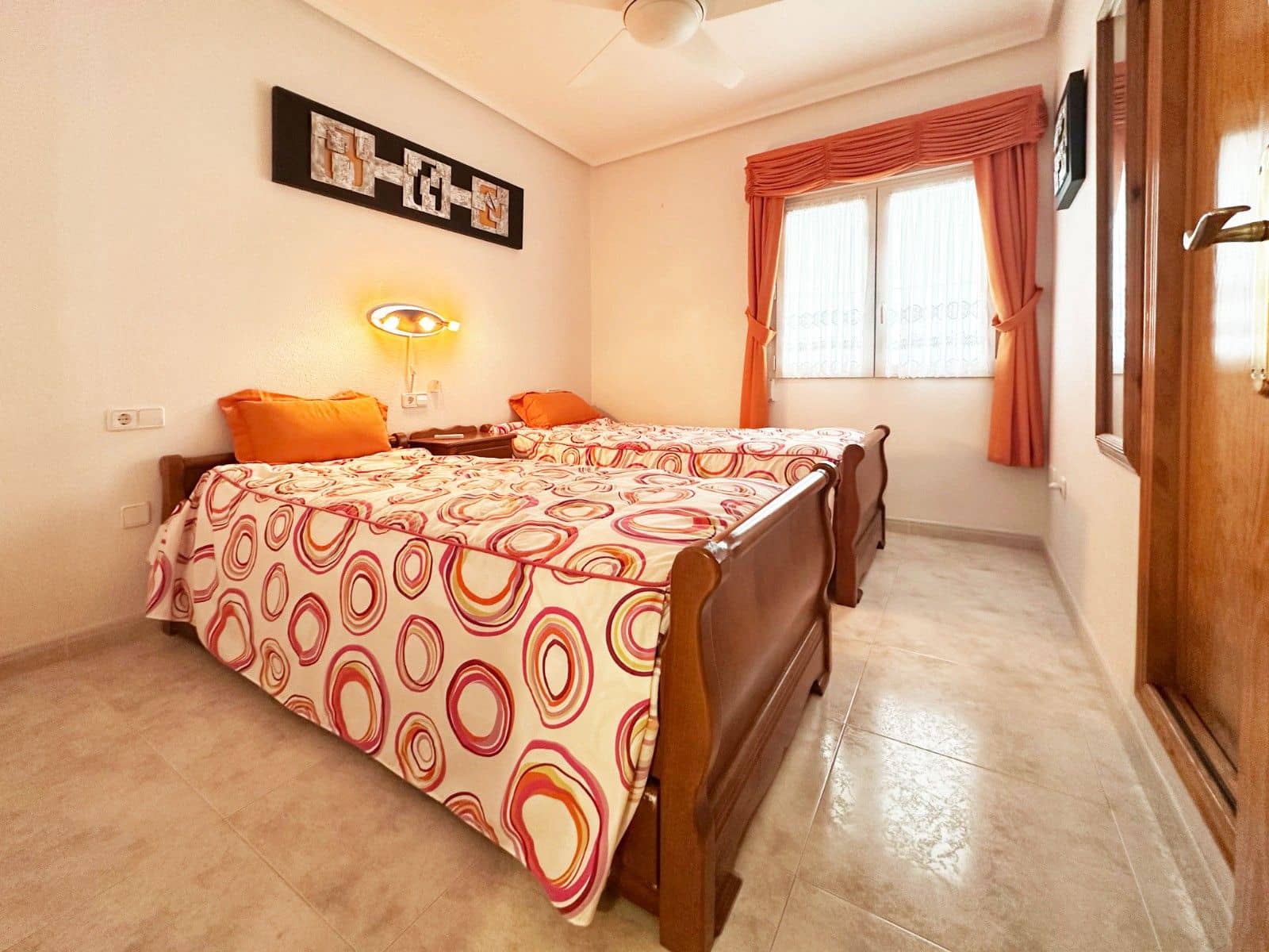 3 chambre Villa/Maison à vendre à Playa Flamenca avec piscine garage - 420 000 € (Ref: 9347657)