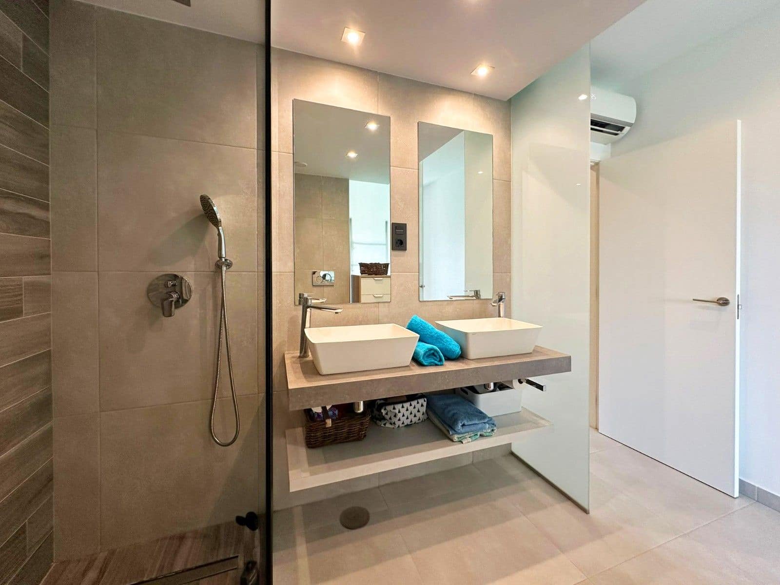 Apartamento de 3 habitaciones en El Raso en venta con piscina garaje - 299.000 € (Ref: 9376755)