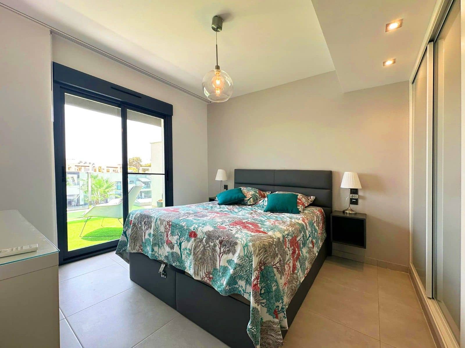 Apartamento de 3 habitaciones en El Raso en venta con piscina garaje - 299.000 € (Ref: 9376755)