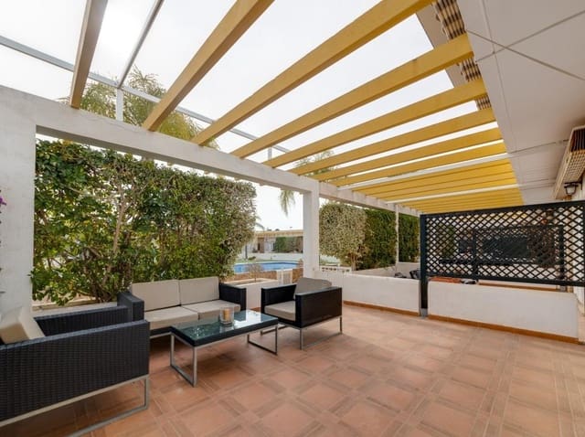 2 soverom Hus til salgs i Mil Palmeras, Pilar de la Horadada med svømmebasseng - € 234 900 (Ref: 9376796)