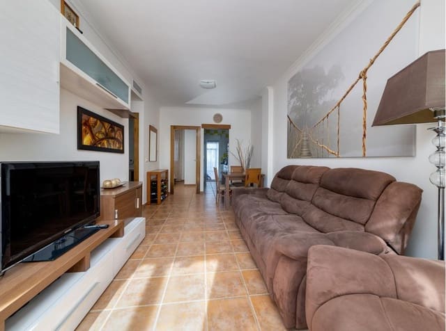 2 soverom Hus til salgs i Mil Palmeras, Pilar de la Horadada med svømmebasseng - € 234 900 (Ref: 9376796)