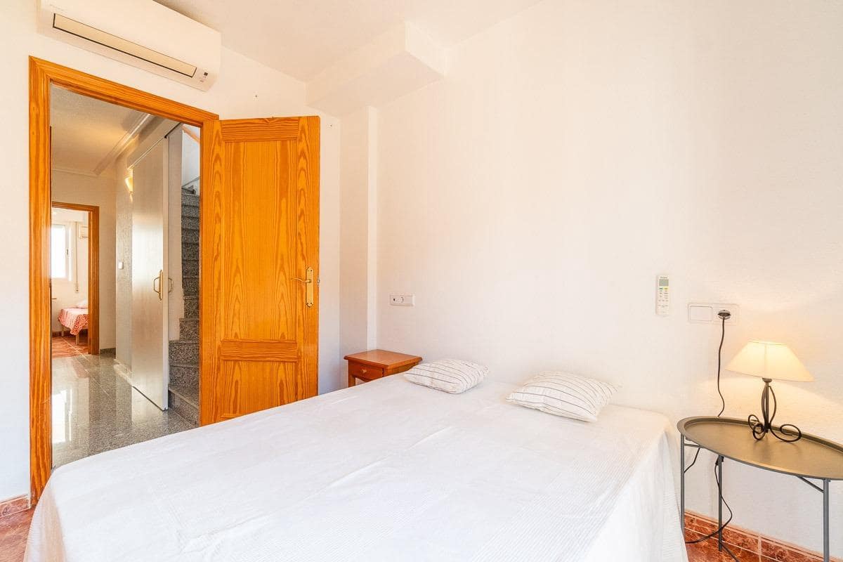 3 soverom Rekkehus til salgs i Playa Flamenca med svømmebasseng - € 169 000 (Ref: 9377905)