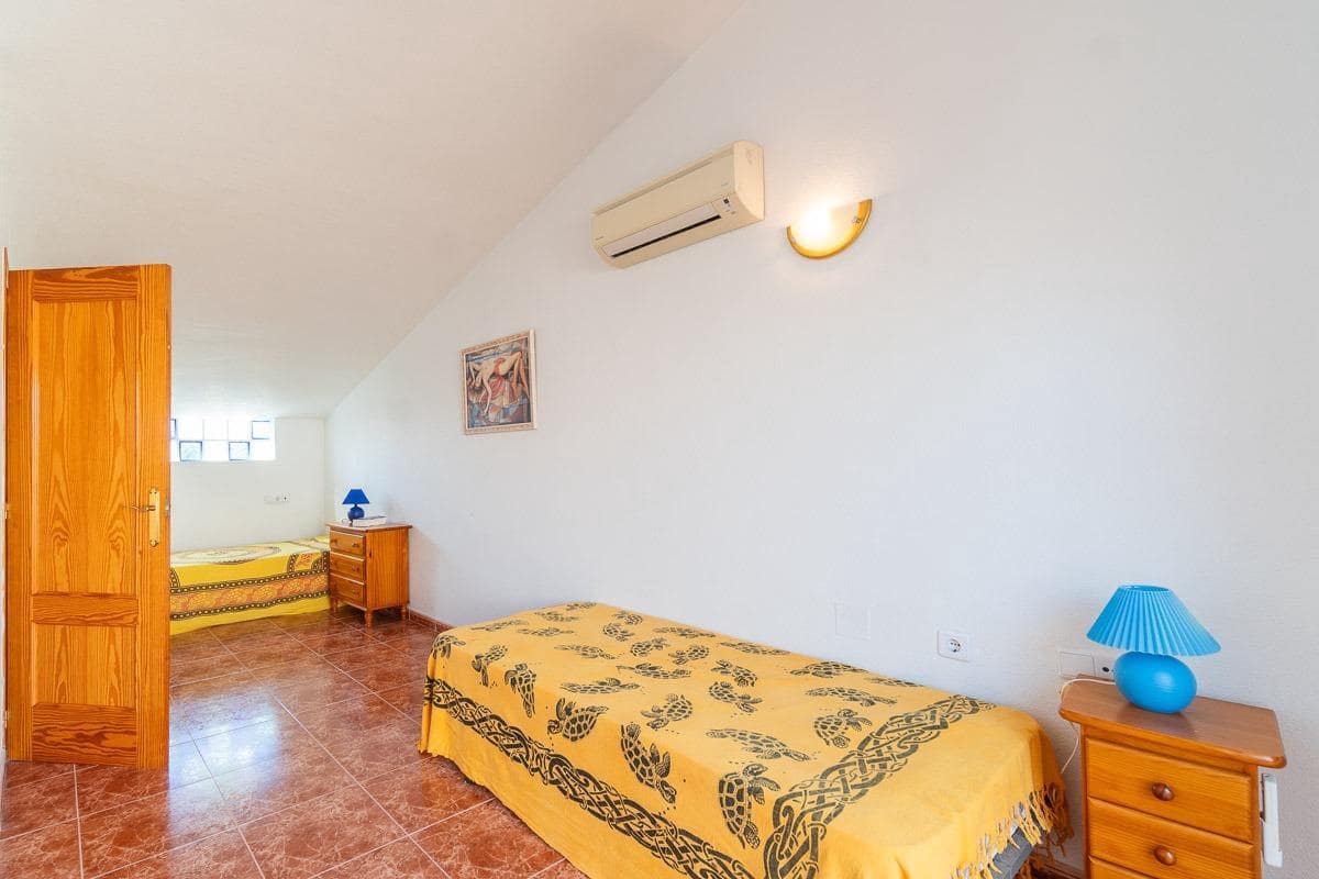 3 soverom Rekkehus til salgs i Playa Flamenca med svømmebasseng - € 169 000 (Ref: 9377905)