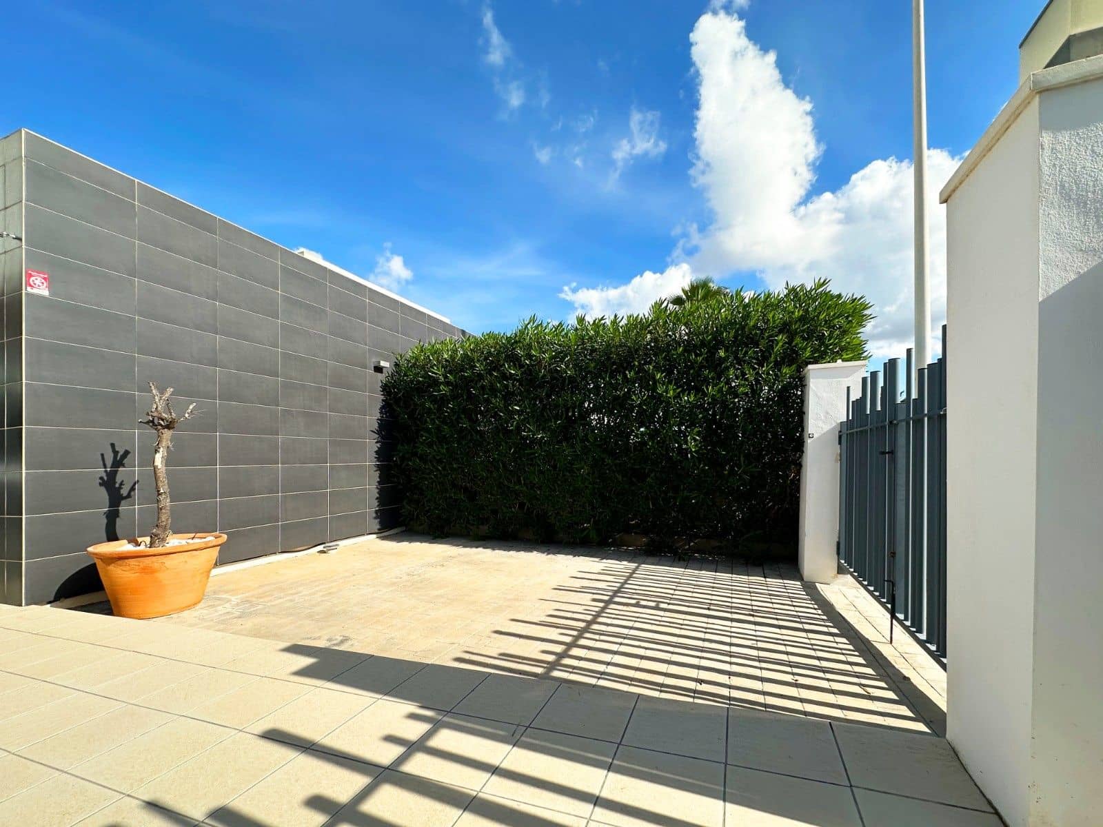 3 bedroom Villa for sale in Algorfa with pool - € 300,000 (Ref: 9377911)