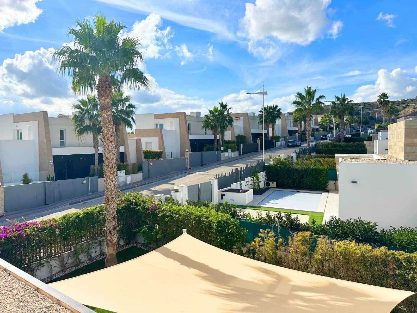 3 bedroom Villa for sale in Algorfa with pool - € 300,000 (Ref: 9377911)