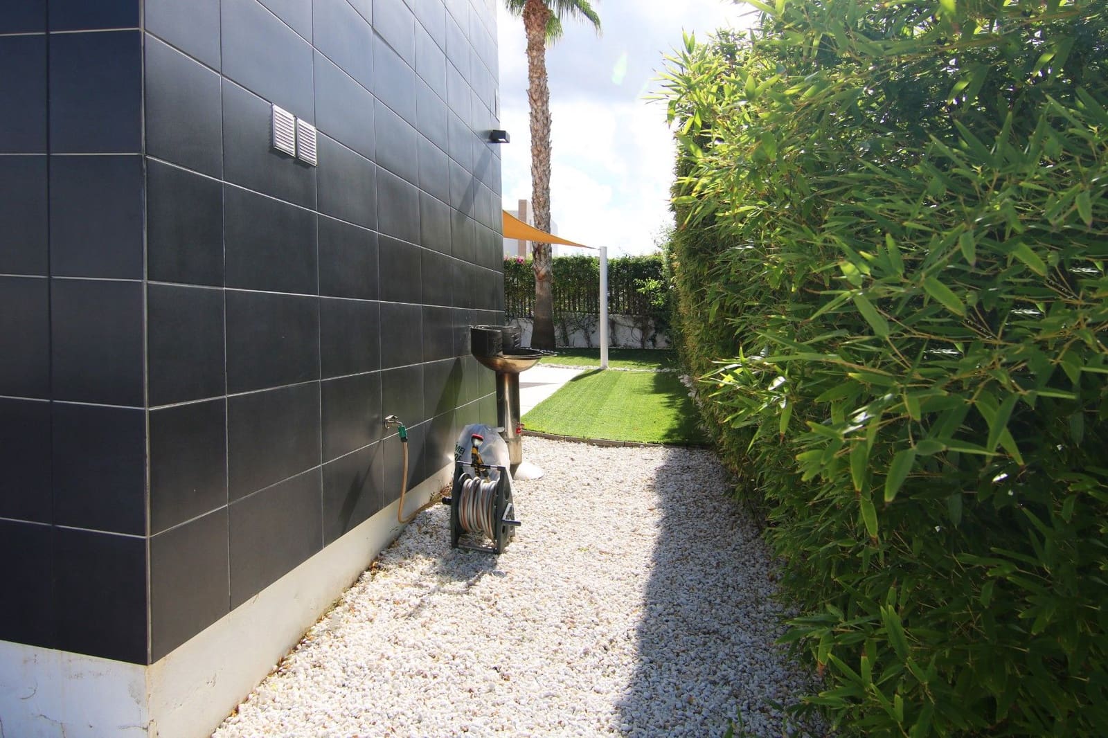 3 bedroom Villa for sale in Algorfa with pool - € 300,000 (Ref: 9377911)