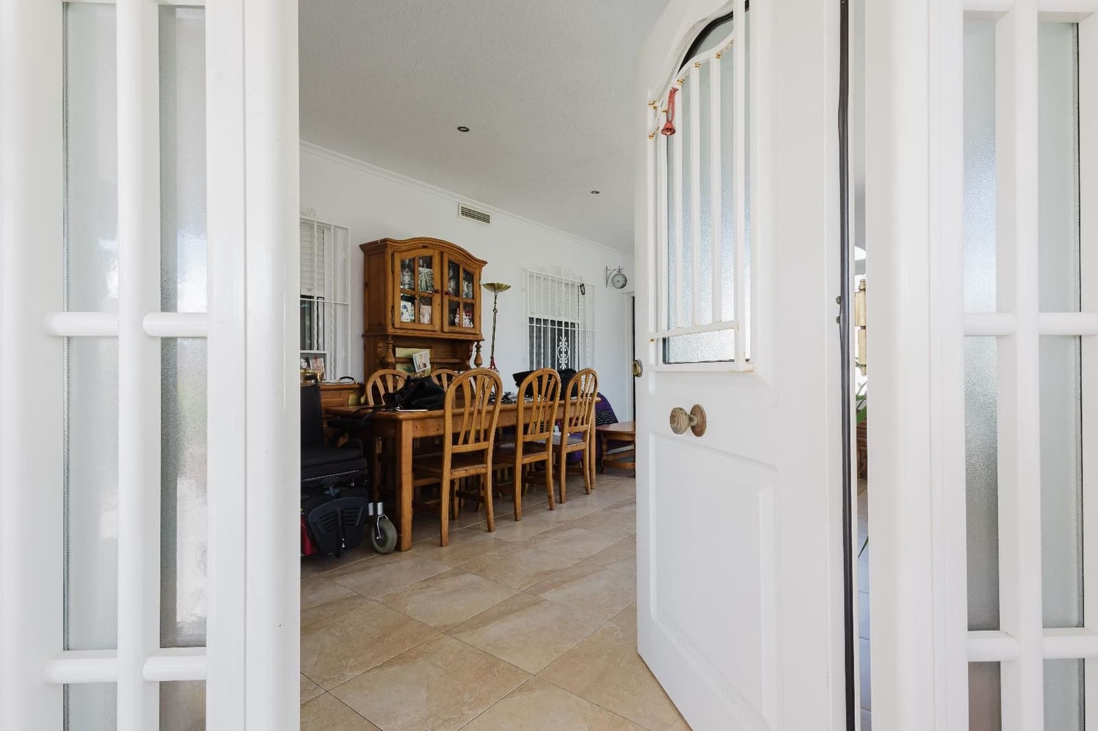 Chalet de 5 habitaciones en Torrevieja en venta con piscina - 449.000 € (Ref: 9377912)