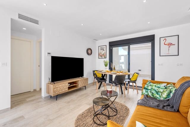 4 sypialnia Willa na sprzedaż w Centro, Los Alcázares z basenem garażem - 649 000 € (Ref: 9377913)