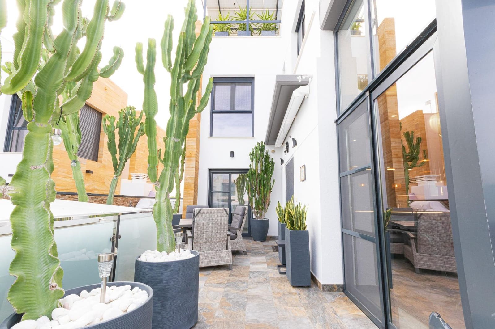 3 soveværelse Villa til salg i Orihuela Costa med swimmingpool garage - € 575.000 (Ref: 9391988)