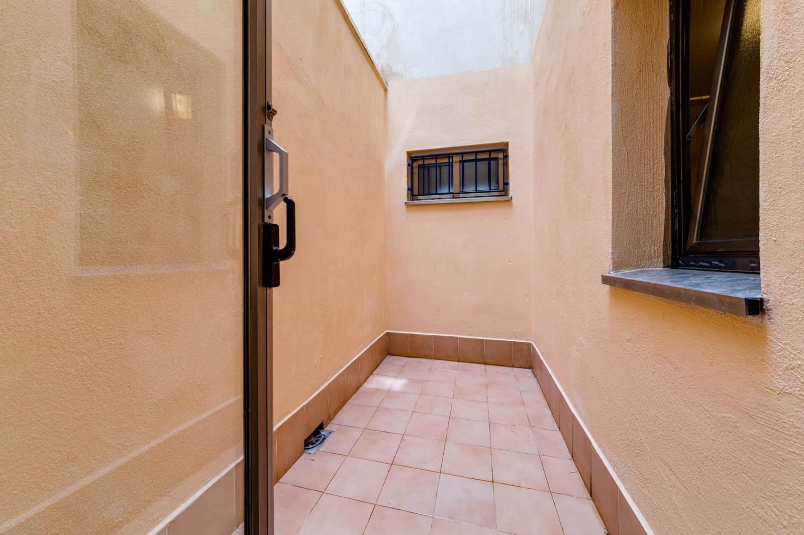 Studio te koop in Torrevieja met zwembad - € 122.500 (Ref: 9391989)