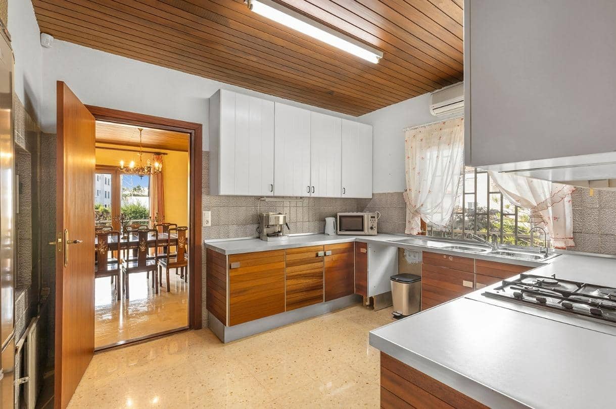 5 soverom Villa til salgs i Filipinas - € 670 000 (Ref: 9408037)