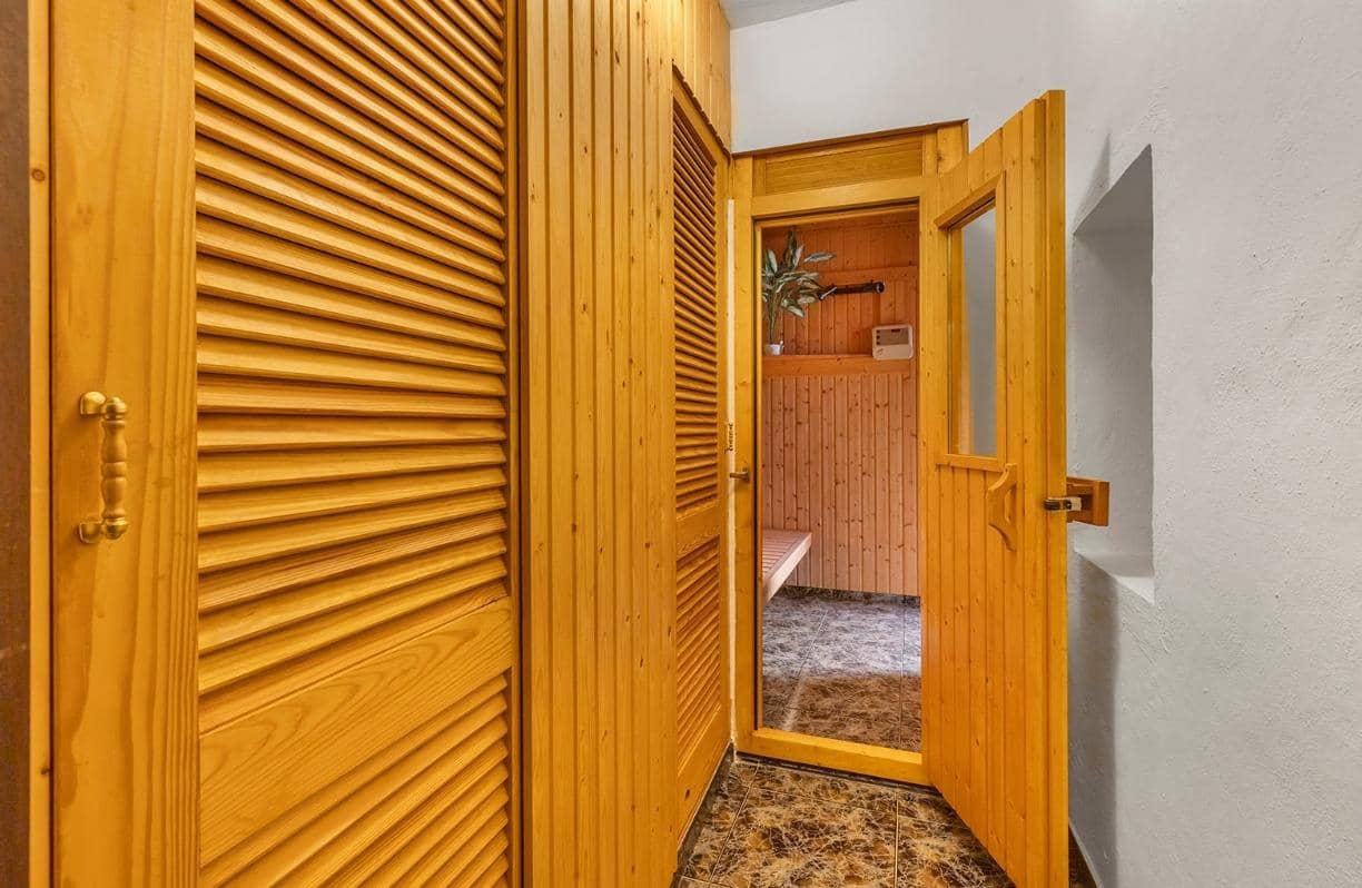 5 soverom Villa til salgs i Filipinas - € 670 000 (Ref: 9408037)