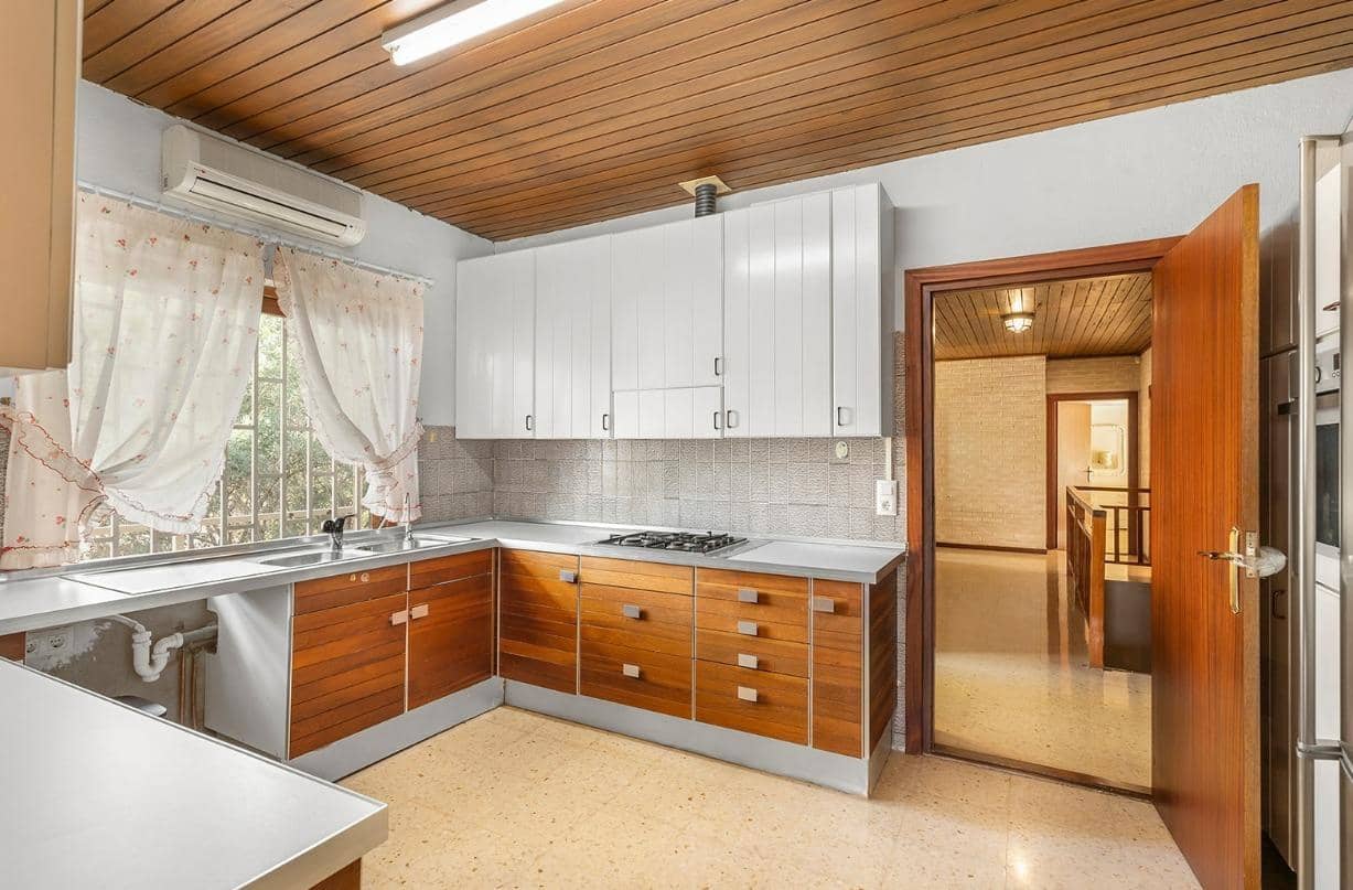 5 soverom Villa til salgs i Filipinas - € 670 000 (Ref: 9408037)