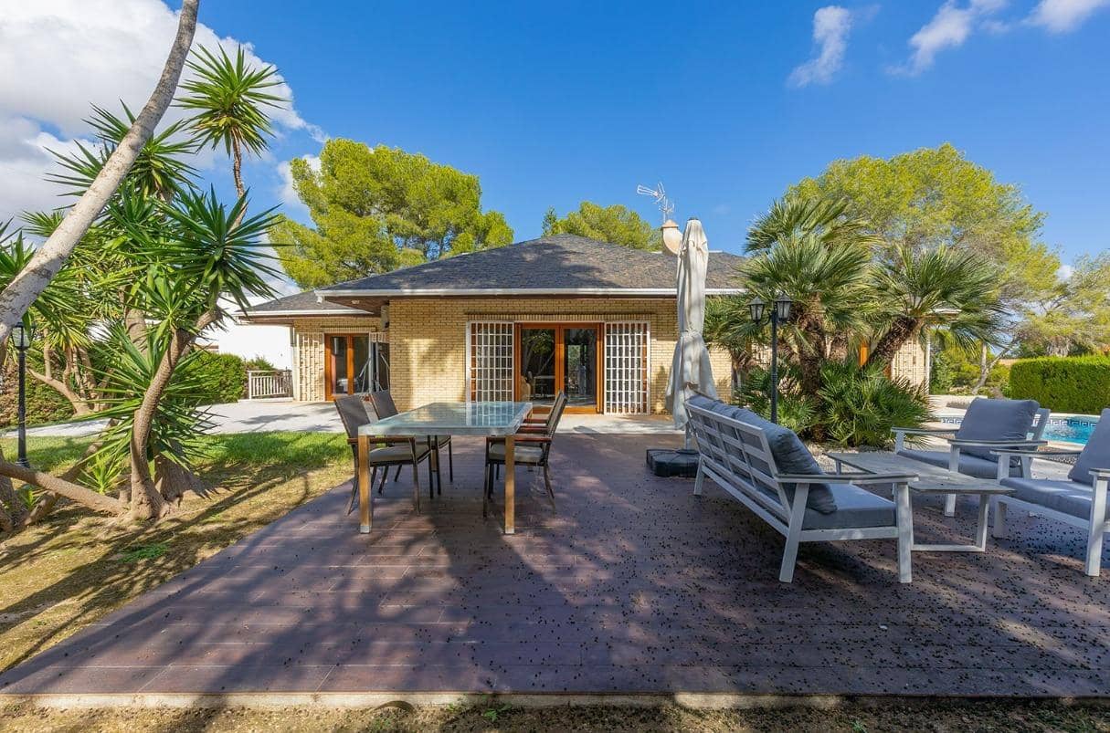 5 soverom Villa til salgs i Filipinas - € 670 000 (Ref: 9408037)