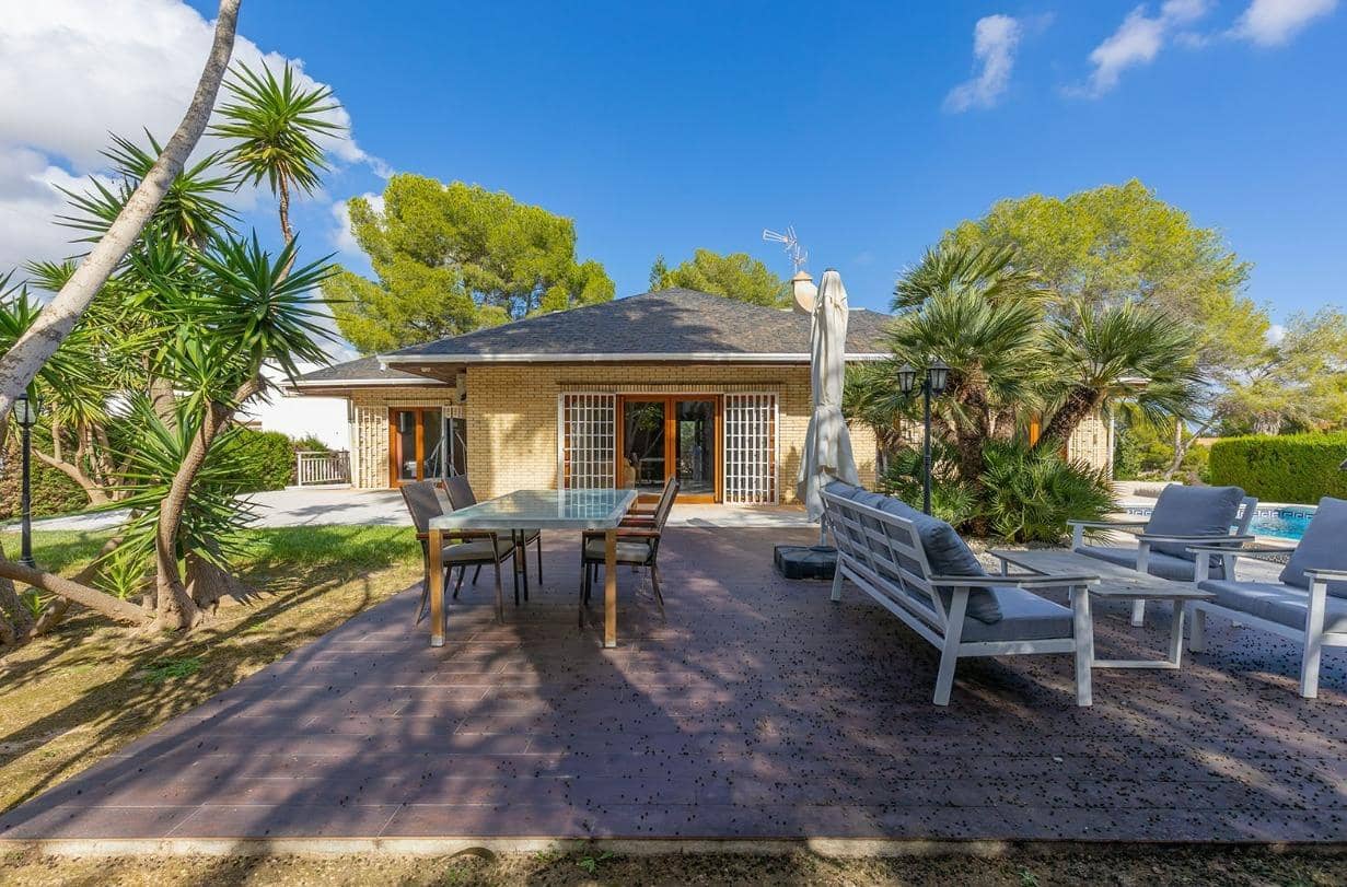 5 soverom Villa til salgs i Filipinas - € 670 000 (Ref: 9408037)