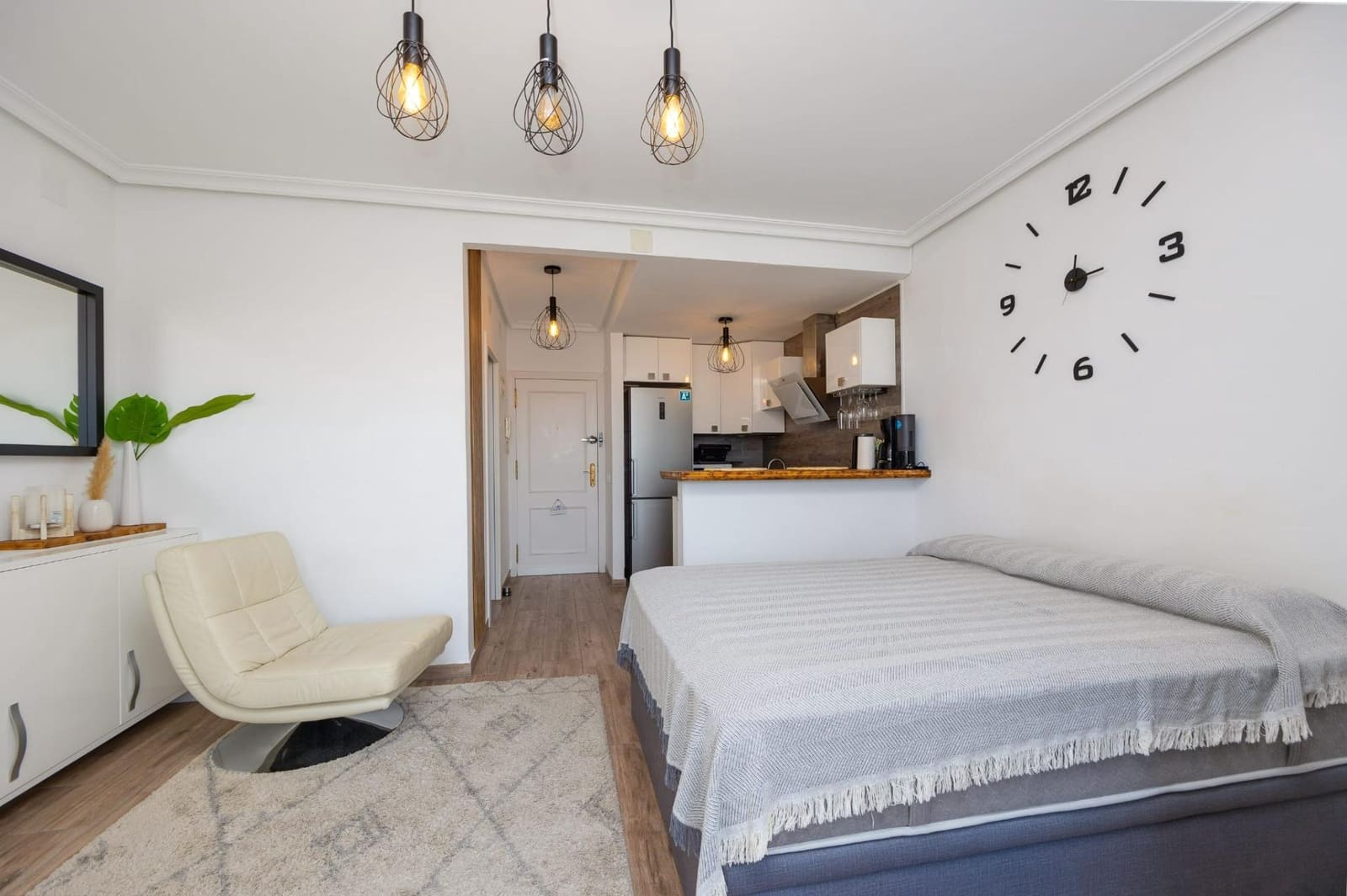 1 makuuhuone Huoneisto myytävänä paikassa Torrevieja mukana uima-altaan - 124 900 € (Ref: 9413995)