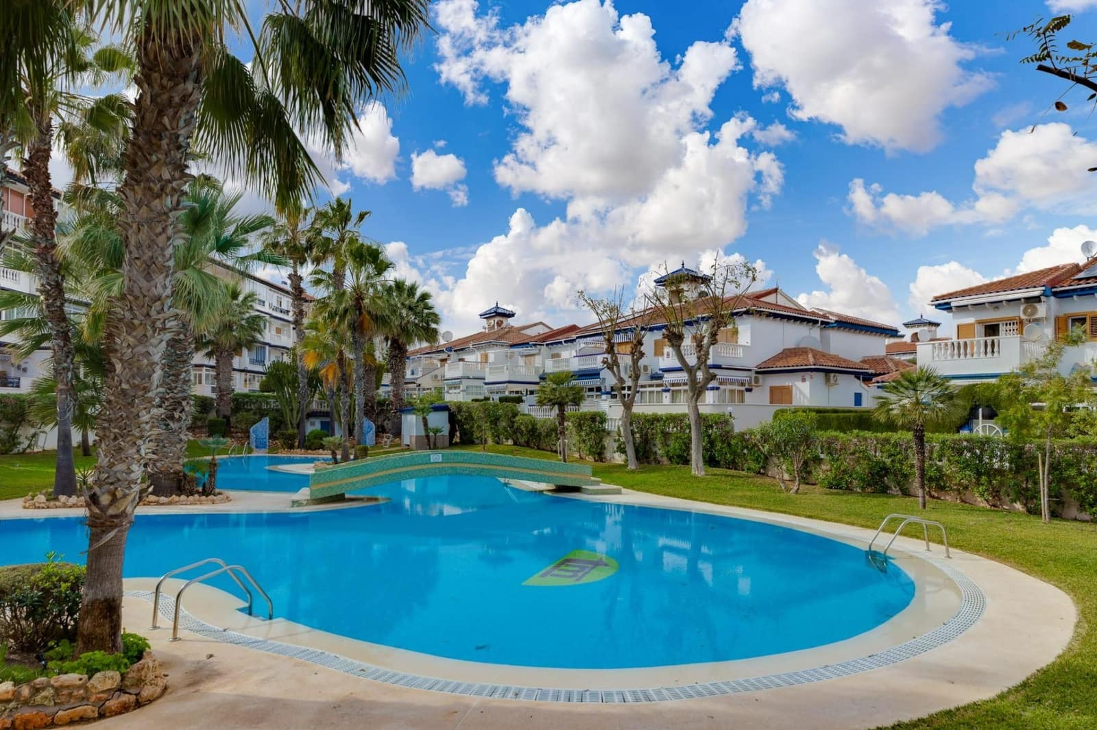 1 makuuhuone Huoneisto myytävänä paikassa Torrevieja mukana uima-altaan - 124 900 € (Ref: 9413995)