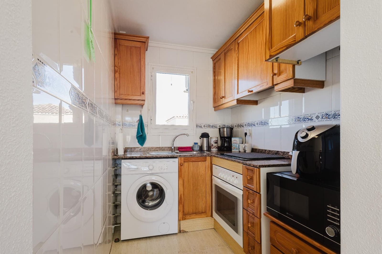 2 soveværelse Bungalow til salg i Torrevieja med swimmingpool - € 139.900 (Ref: 9413996)