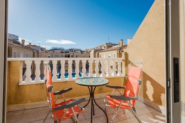 2 soveværelse Bungalow til salg i Centro, Torrevieja med swimmingpool - € 139.900 (Ref: 9413996)