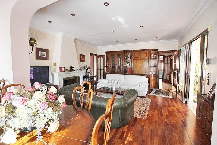 Chalet de 6 habitaciones en La Siesta en venta con piscina garaje - 440.000 € (Ref: 9416058)