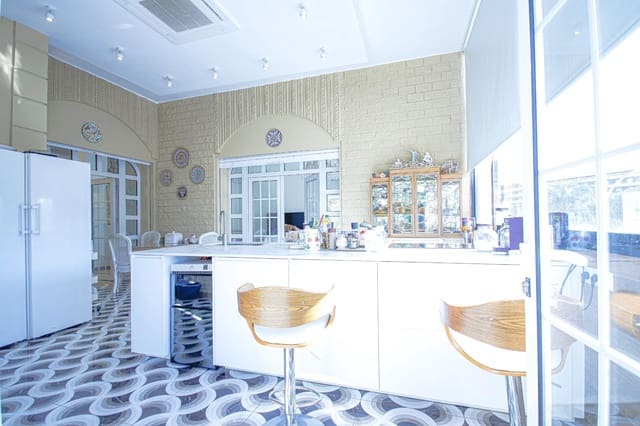 5 sypialnia Willa na sprzedaż w Dehesa de Campoamor, Orihuela z basenem garażem - 990 000 € (Ref: 9416059)