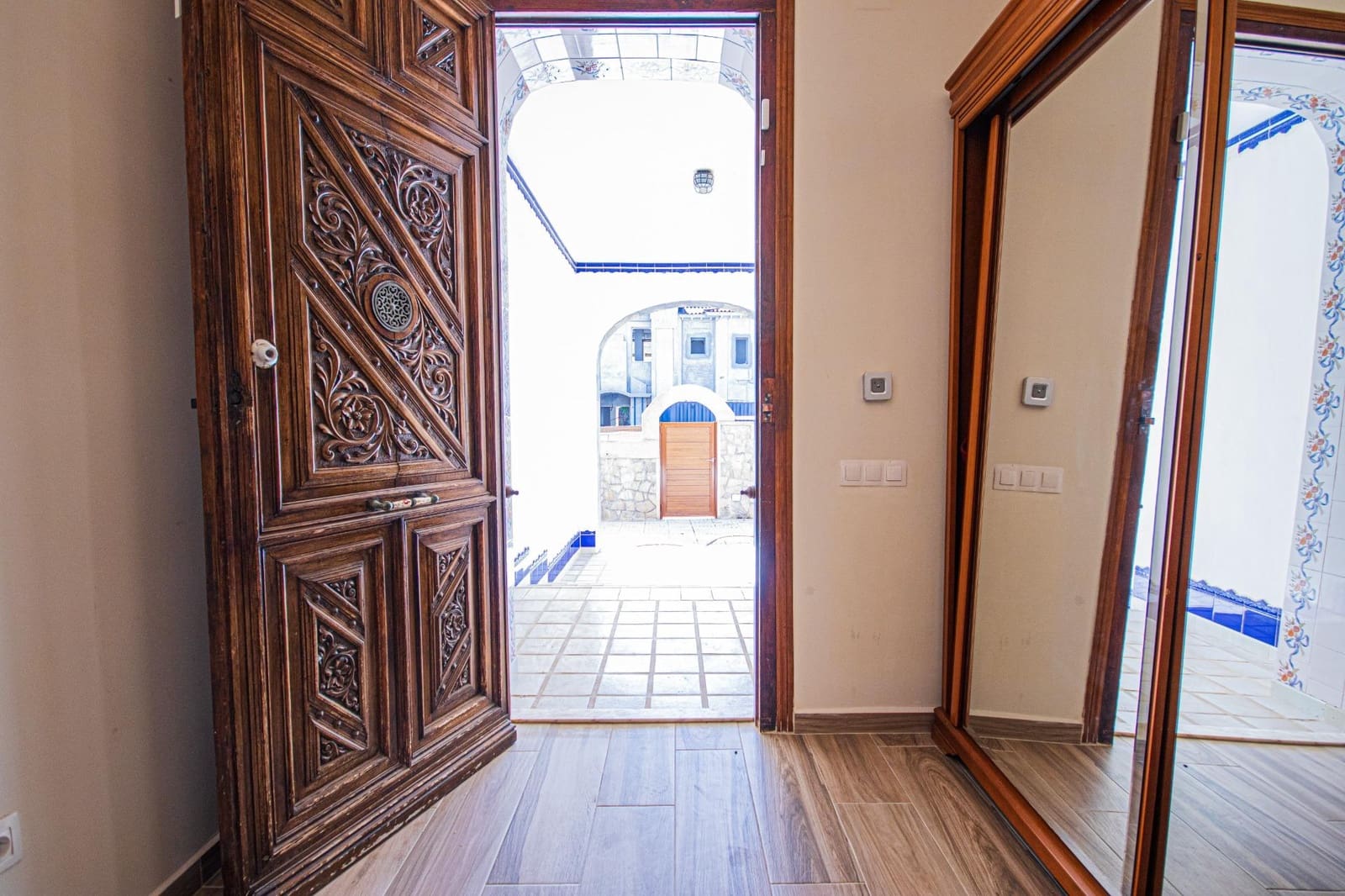 5 sypialnia Willa na sprzedaż w Campoamor z basenem garażem - 990 000 € (Ref: 9416059)