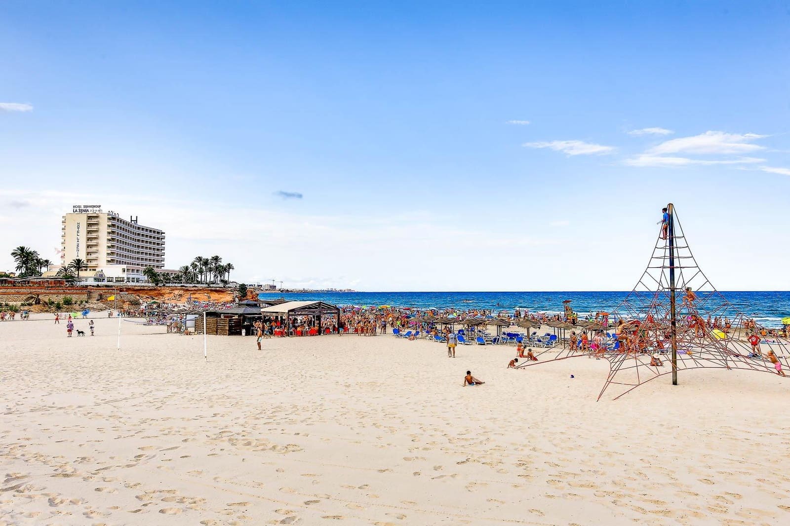 5 sypialnia Willa na sprzedaż w Campoamor z basenem garażem - 990 000 € (Ref: 9416059)