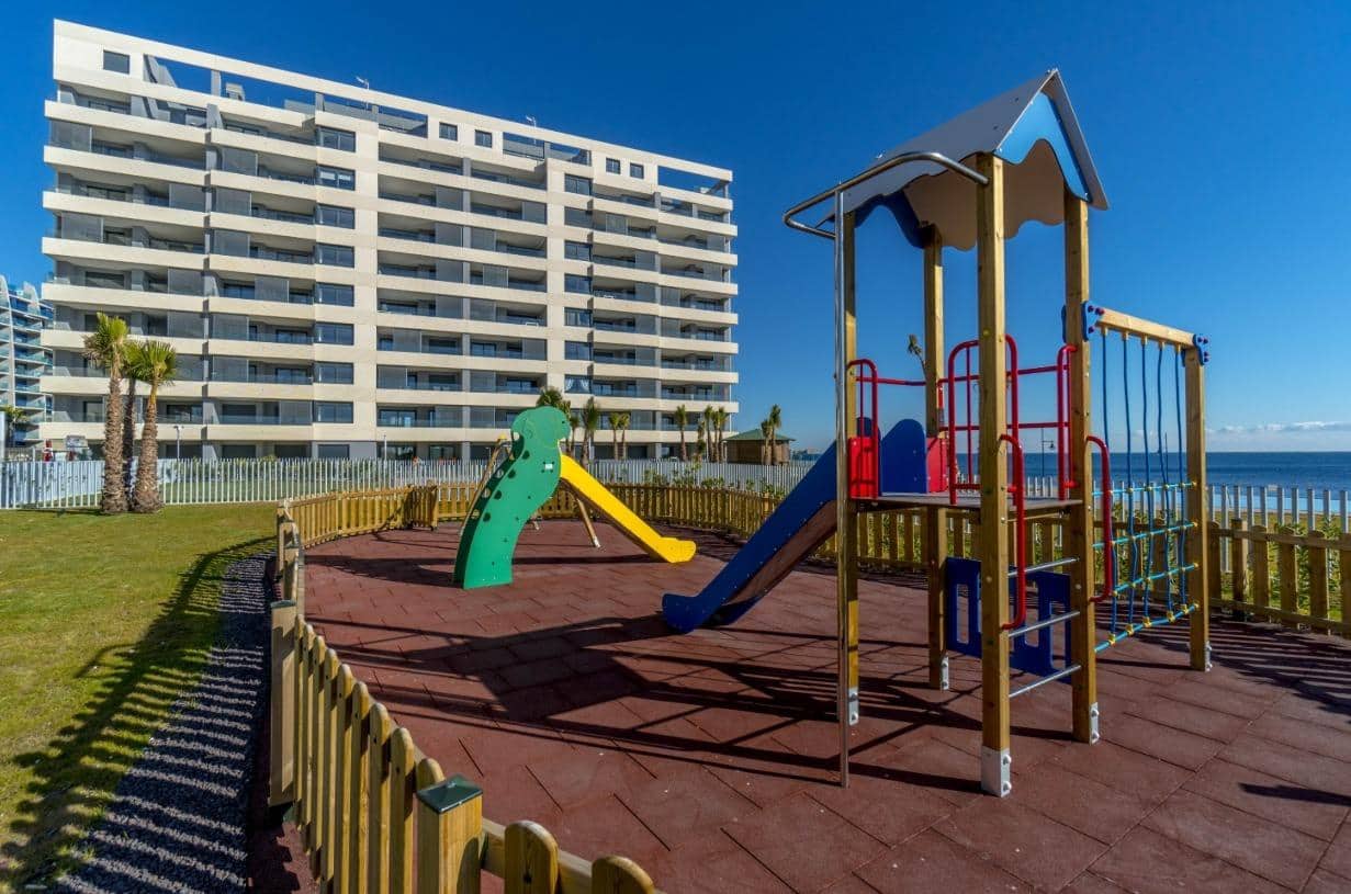 2 makuuhuone Huoneisto myytävänä paikassa Orihuela Costa mukana uima-altaan 
autotalli - 475 000 € (Ref: 9425785)