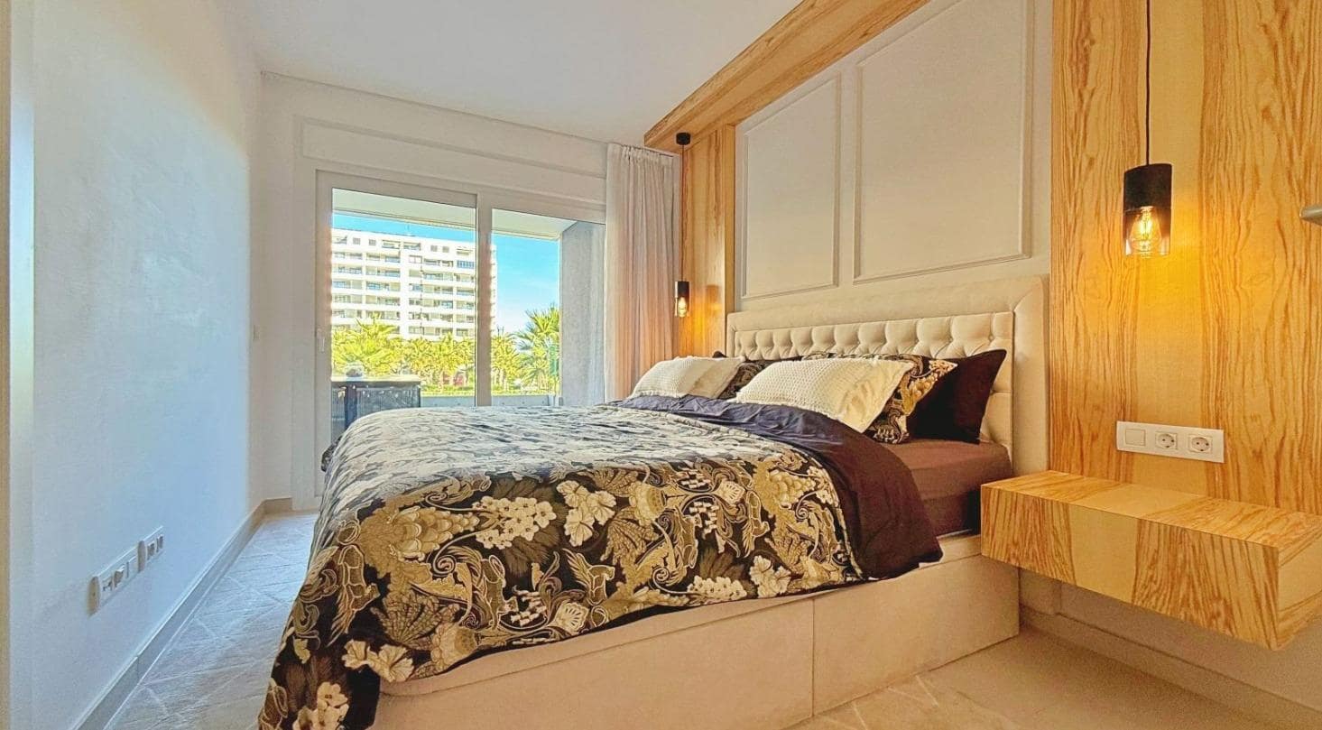 2 makuuhuone Huoneisto myytävänä paikassa Orihuela Costa mukana uima-altaan 
autotalli - 475 000 € (Ref: 9425785)