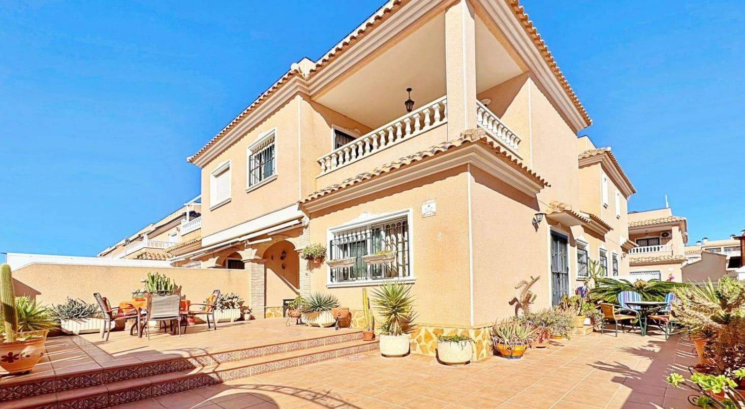 3 soveværelse Rækkehus til salg i Los Dolses med swimmingpool - € 275.900 (Ref: 9425786)