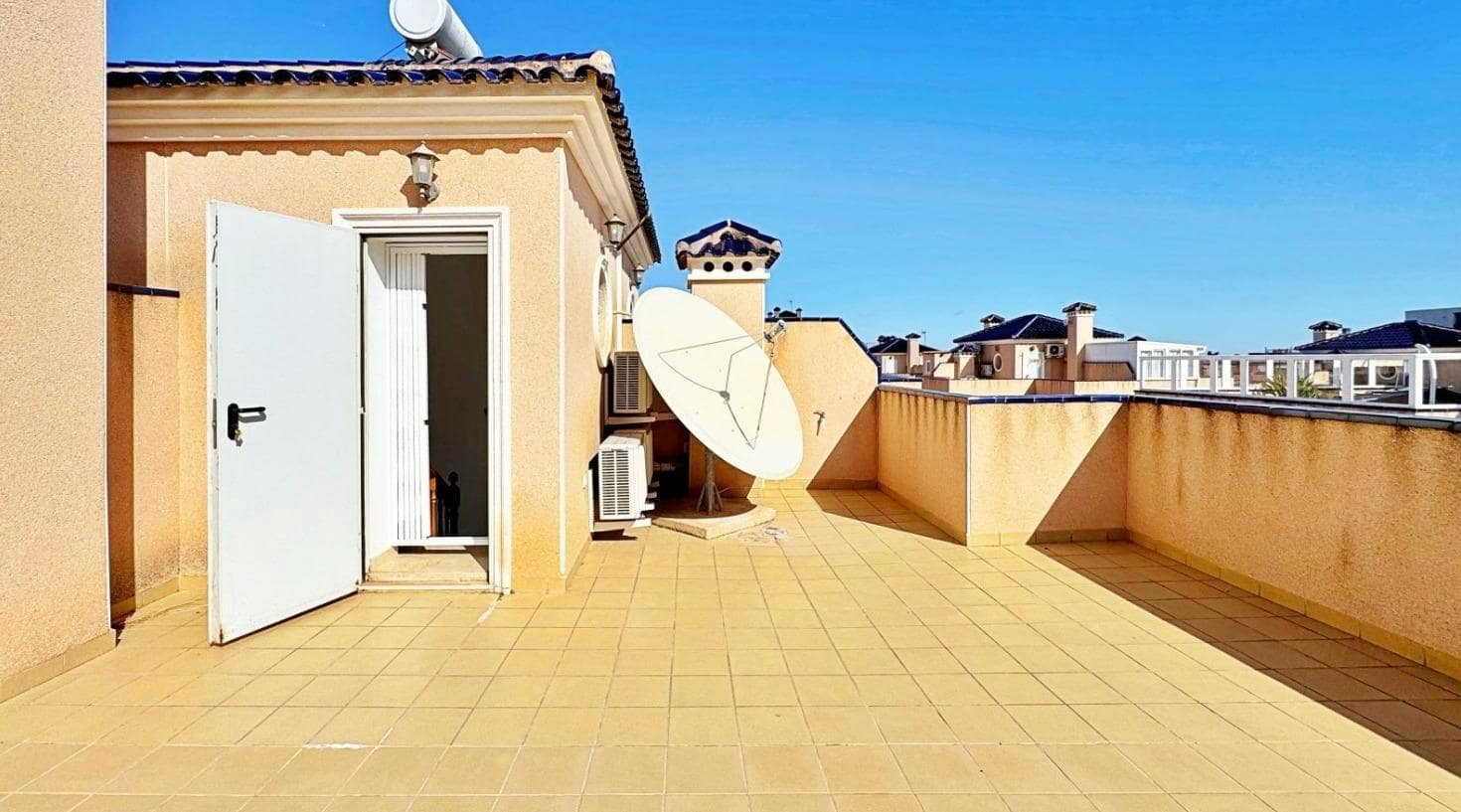 3 soveværelse Rækkehus til salg i Los Dolses med swimmingpool - € 275.900 (Ref: 9425786)