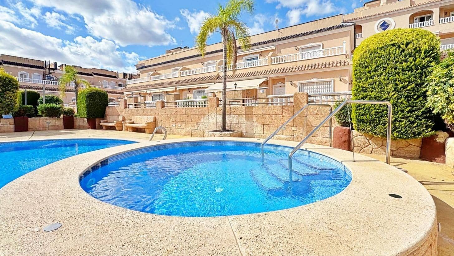 3 soveværelse Rækkehus til salg i Los Dolses med swimmingpool - € 275.900 (Ref: 9425786)