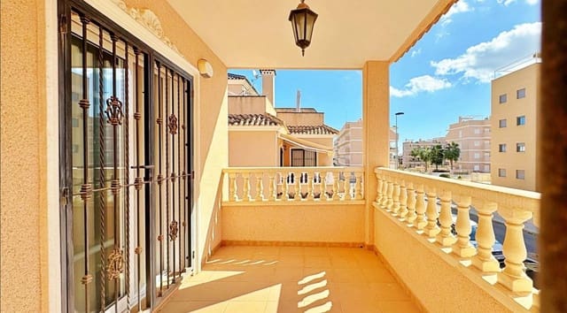 3 soverom Rekkehus til salgs i Los Dolses, Orihuela med svømmebasseng - € 275 900 (Ref: 9425786)