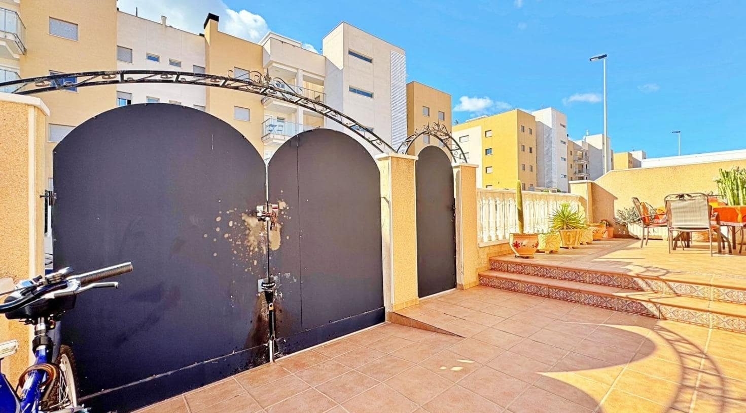 3 soveværelse Rækkehus til salg i Los Dolses med swimmingpool - € 275.900 (Ref: 9425786)