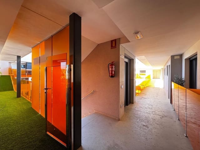 4 sypialnia Penthouse na sprzedaż w Avenida Habaneras - Curva de Palangre, Torrevieja z basenem garażem - 529 900 € (Ref: 9427451)