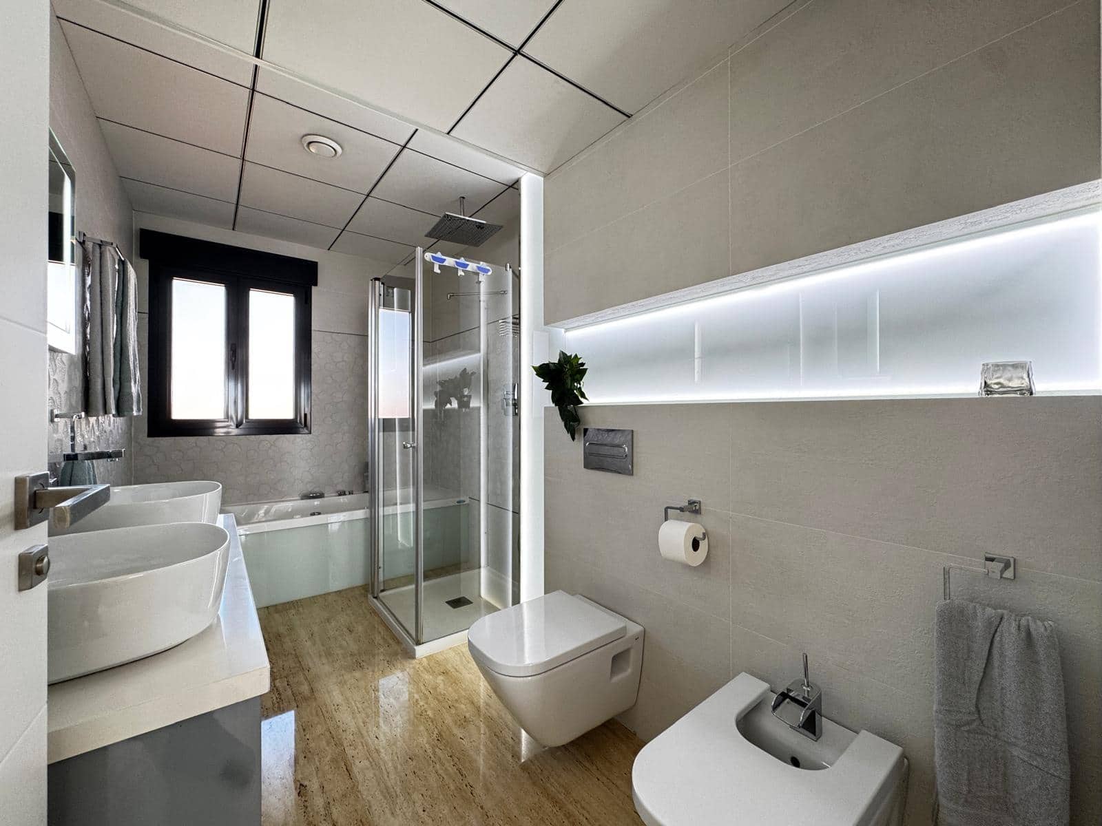 4 sypialnia Penthouse na sprzedaż w Torrevieja z basenem garażem - 529 900 € (Ref: 9427451)