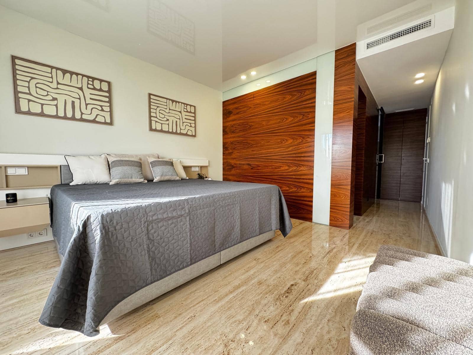 4 sypialnia Penthouse na sprzedaż w Torrevieja z basenem garażem - 529 900 € (Ref: 9427451)