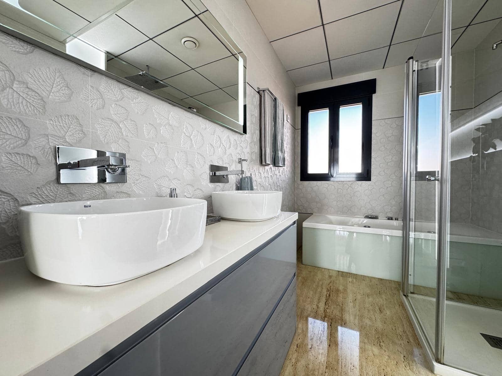 4 sypialnia Penthouse na sprzedaż w Torrevieja z basenem garażem - 529 900 € (Ref: 9427451)