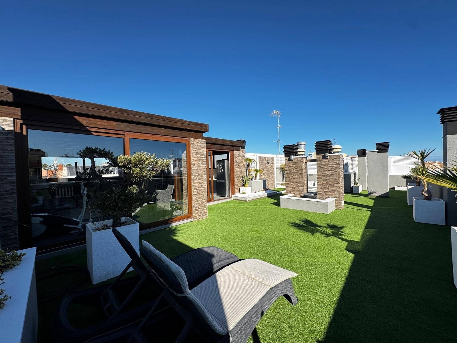 4 sypialnia Penthouse na sprzedaż w Torrevieja z basenem garażem - 529 900 € (Ref: 9427451)