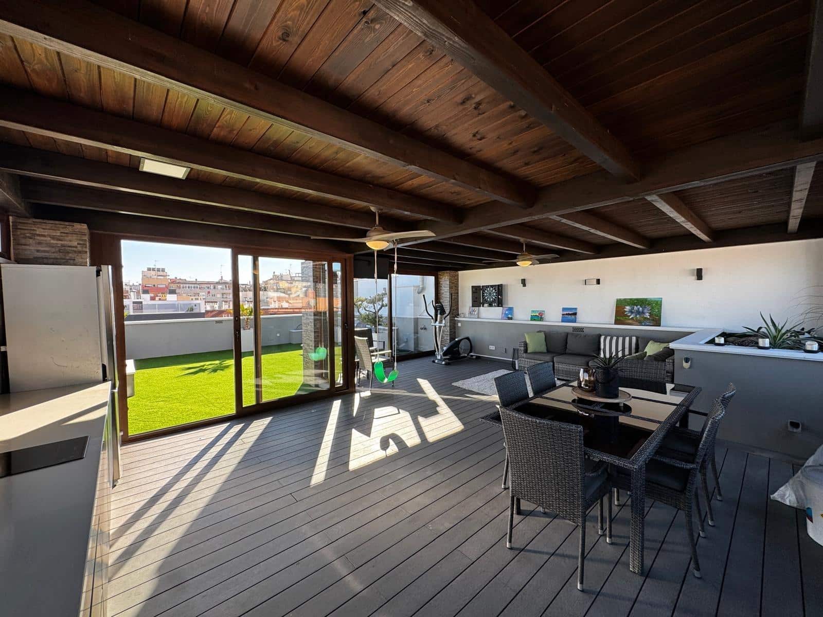 4 sypialnia Penthouse na sprzedaż w Torrevieja z basenem garażem - 529 900 € (Ref: 9427451)