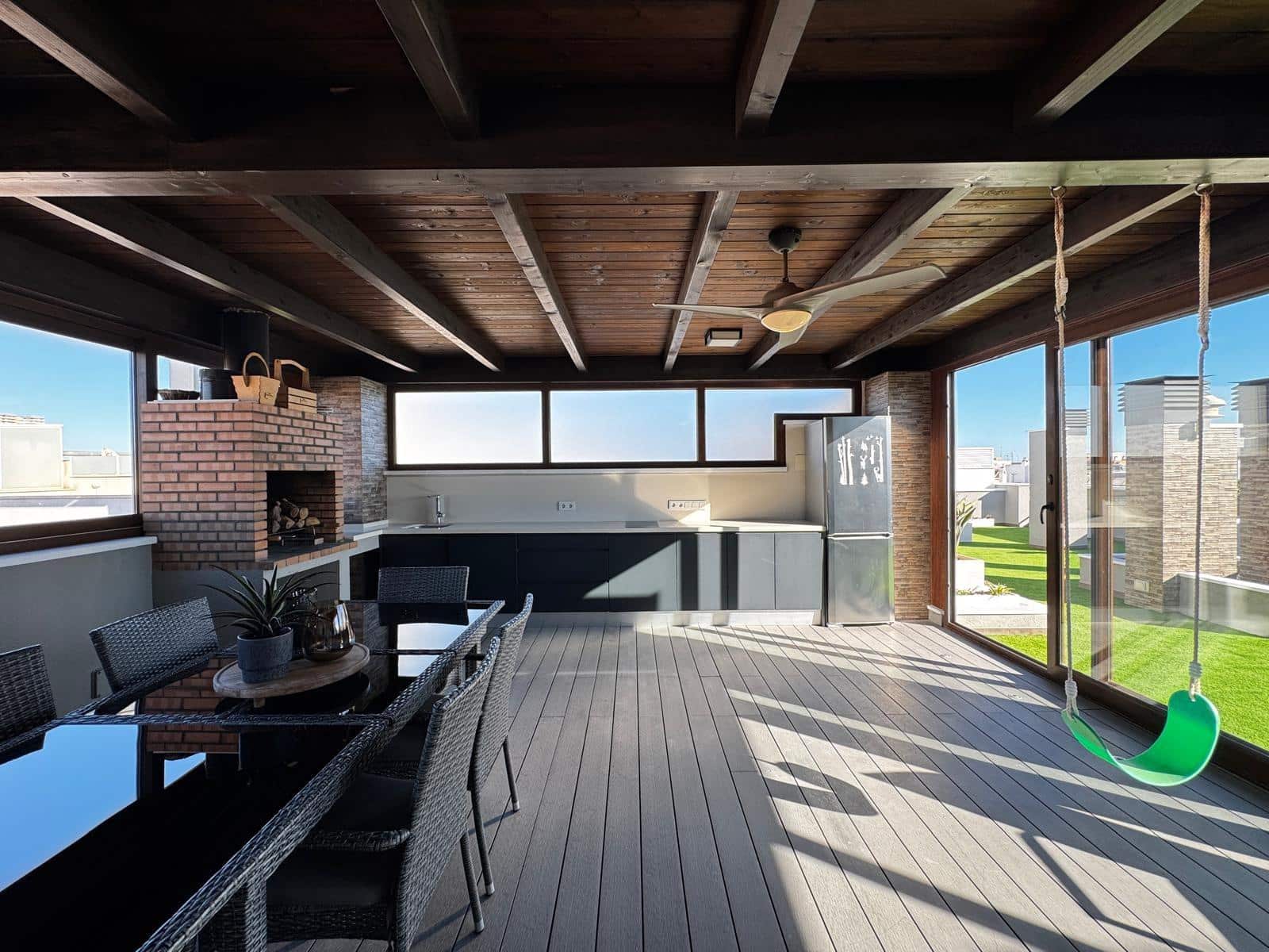 4 sypialnia Penthouse na sprzedaż w Torrevieja z basenem garażem - 529 900 € (Ref: 9427451)