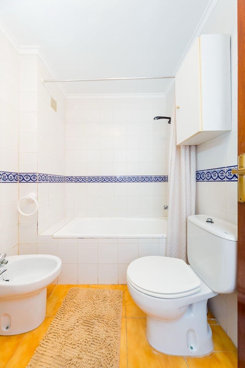 1 makuuhuone Huoneisto myytävänä paikassa Torrevieja mukana uima-altaan - 105 000 € (Ref: 9431724)