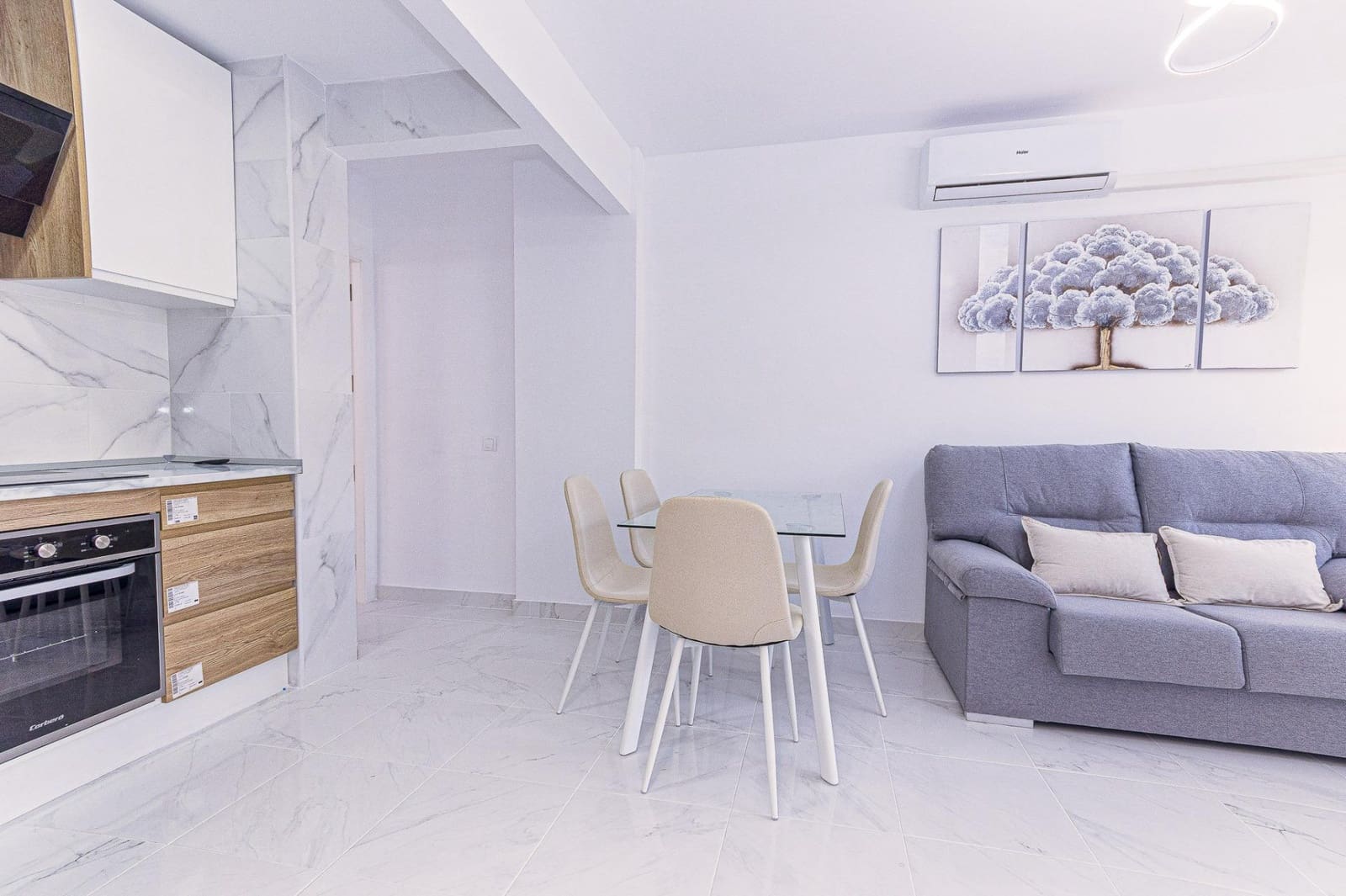 2 makuuhuone Huoneisto myytävänä paikassa Torrevieja mukana uima-altaan - 144 990 € (Ref: 9431726)