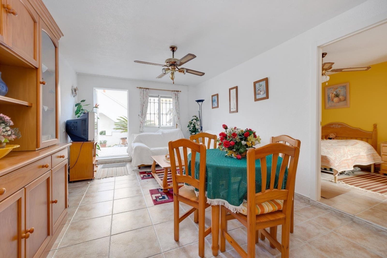 4 bedroom Villa for sale in Playa Flamenca with garage - € 315,000 (Ref: 9436110)