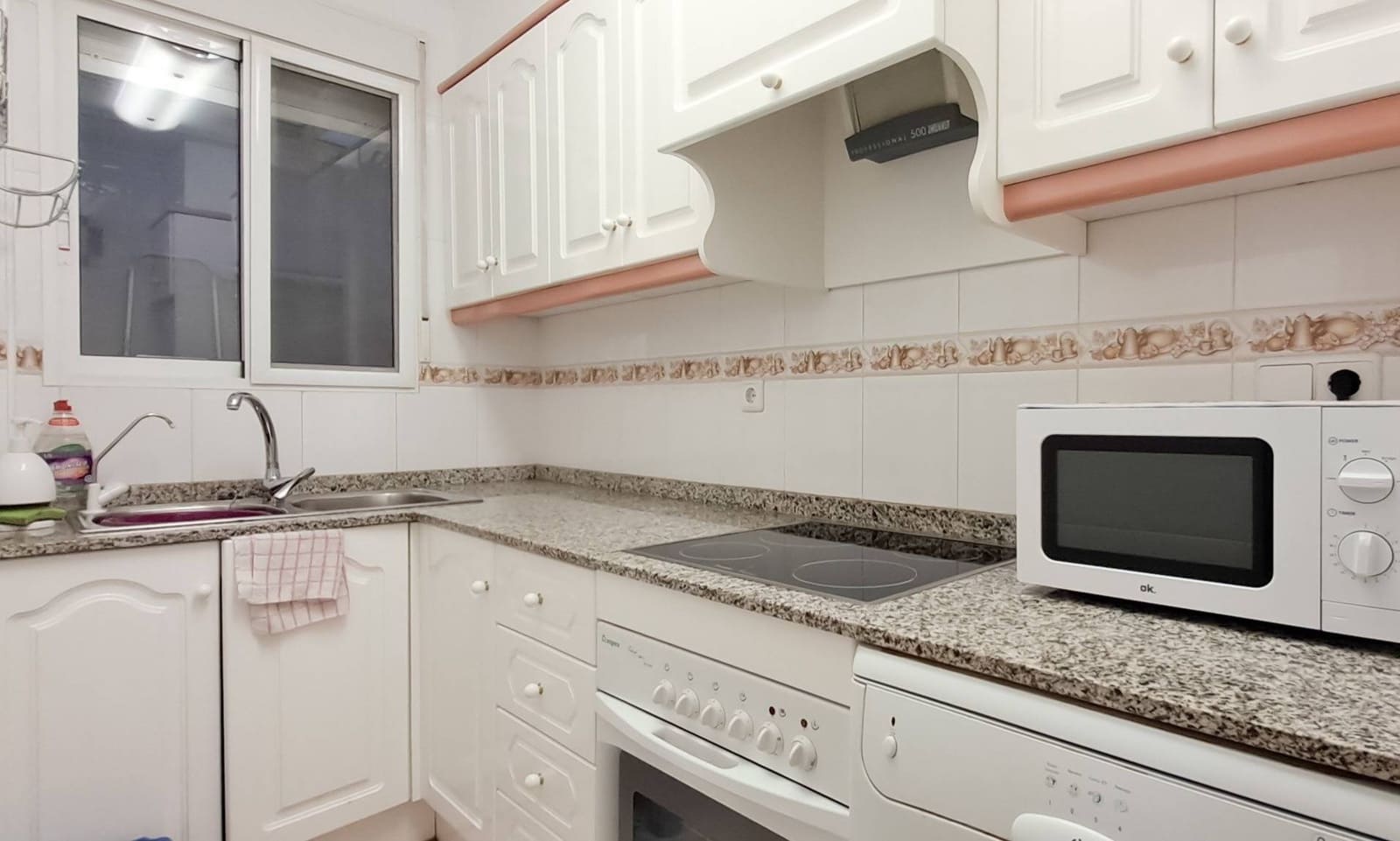 2 sovrum Lägenhet till salu i Torrevieja - 149 000 € (Ref: 9443358)